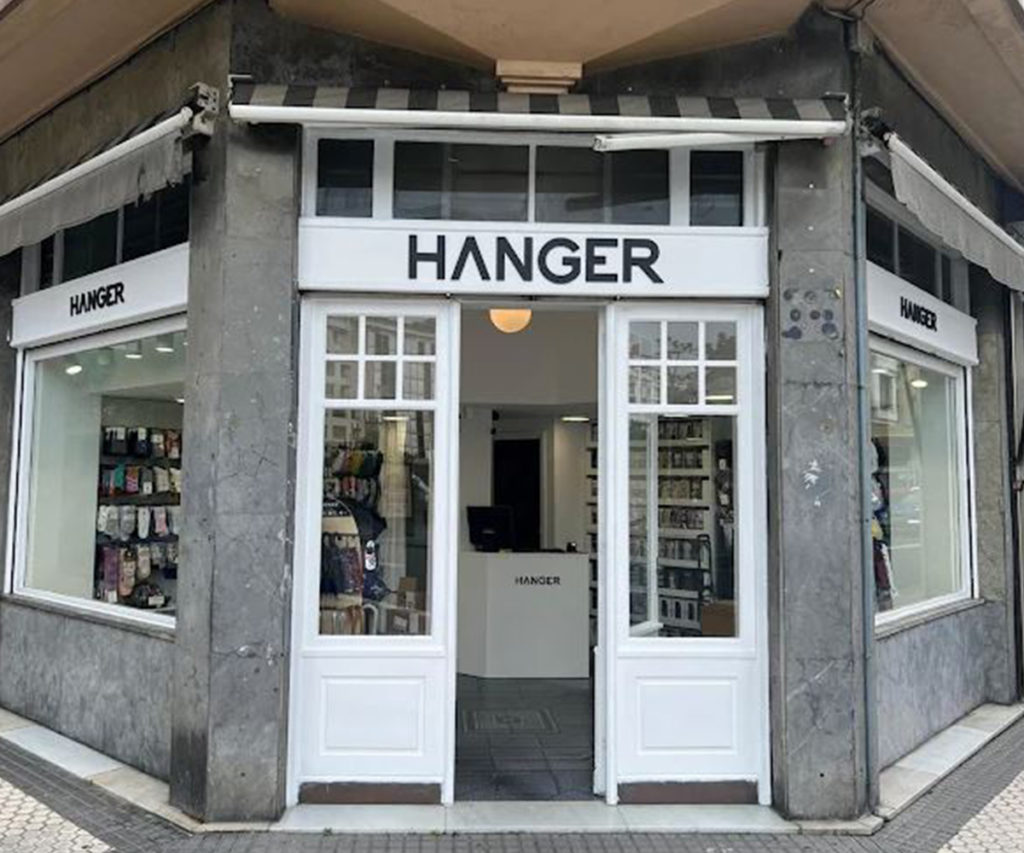 HANGER