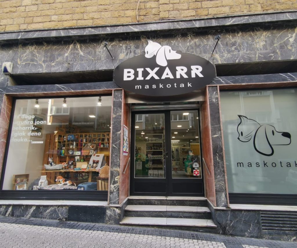 BIXARR MASKOTAK