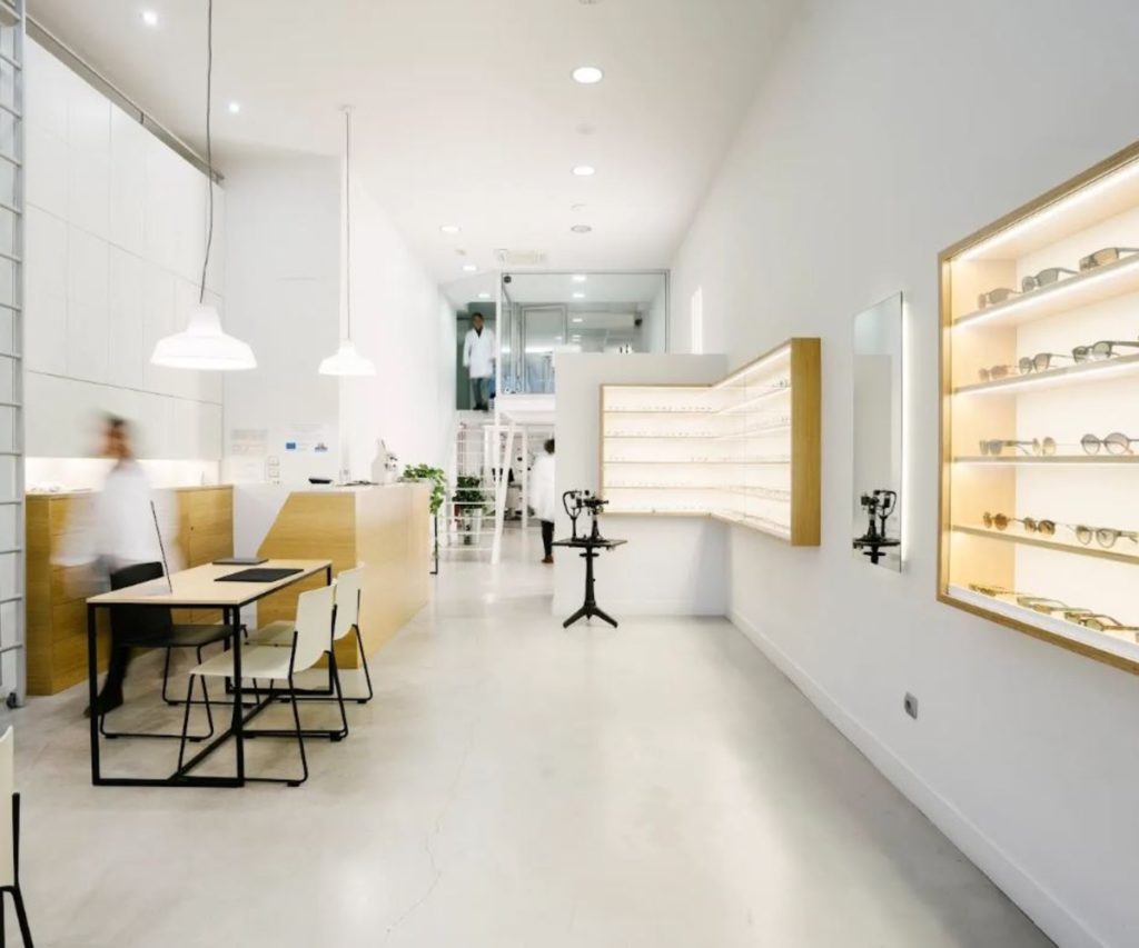IKUSGUNE OPTIKA ETA OPTOMETRIA