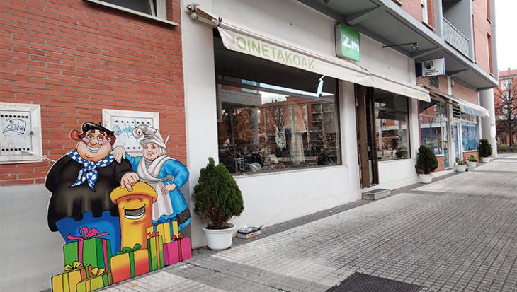 BUZONES OLENTZERO Y MARIDOMINGI