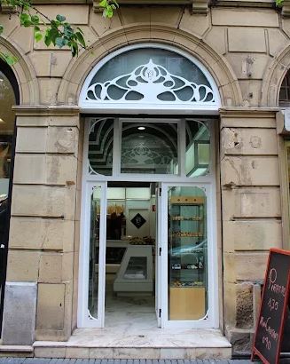 CASA ARAMENDIA