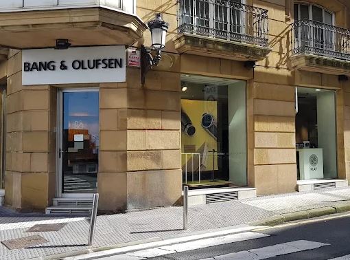 BANG & OLUFSEN